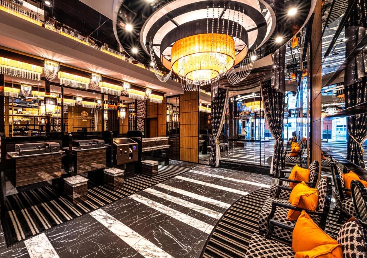 Apa Hotel & Resort Hakata Ekihigashi Fukuoka  Kültér fotó